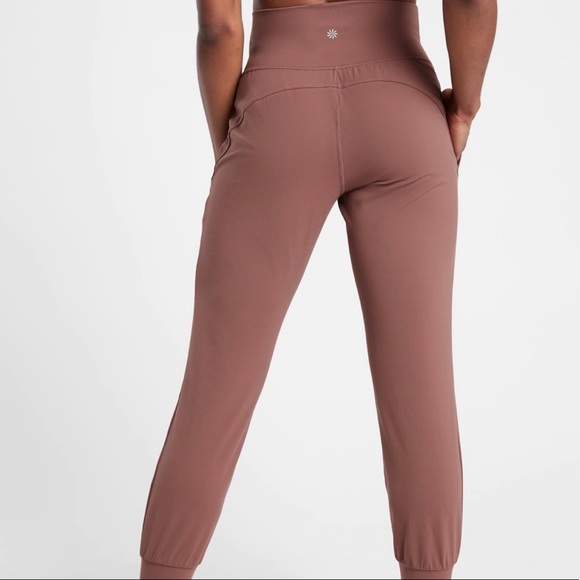 Athleta Salutation Jogger Tawny Rose Size M NWOT - Picture 2 of 5
